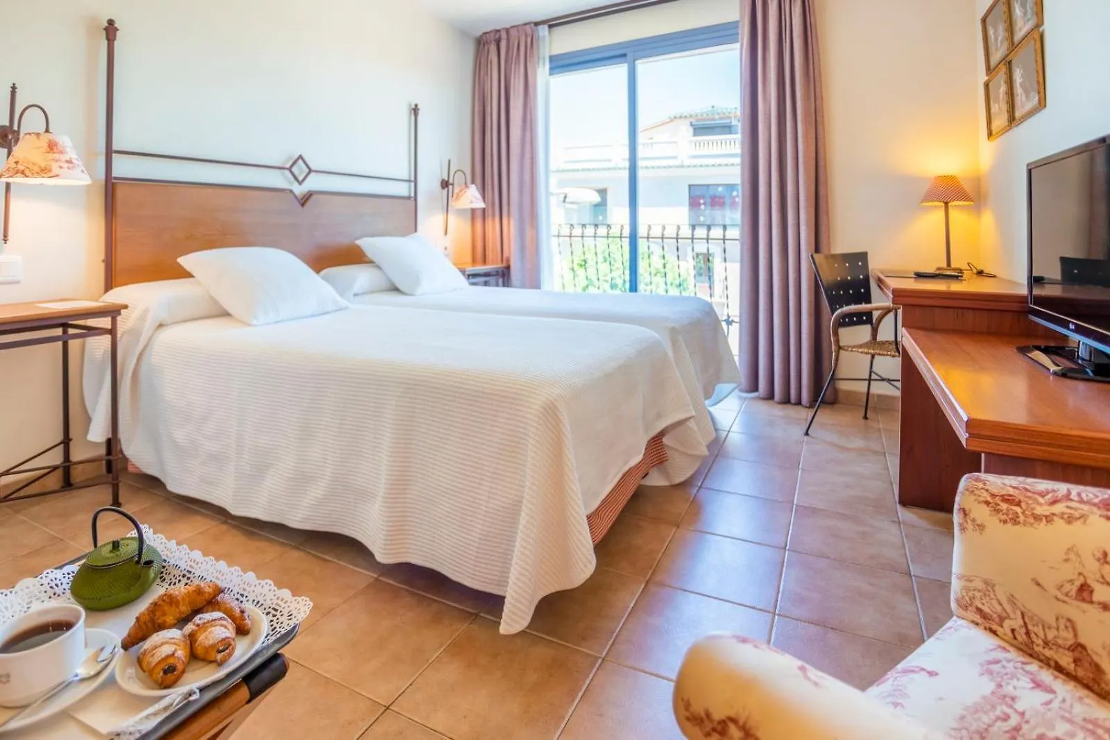 Hotel Sant Jordi Montbrió del Camp